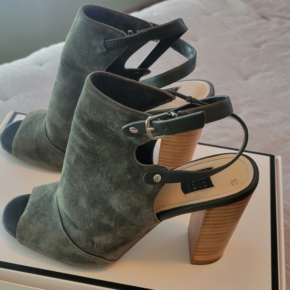 Open toe booties with strapa